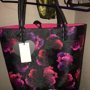 Reversible purse